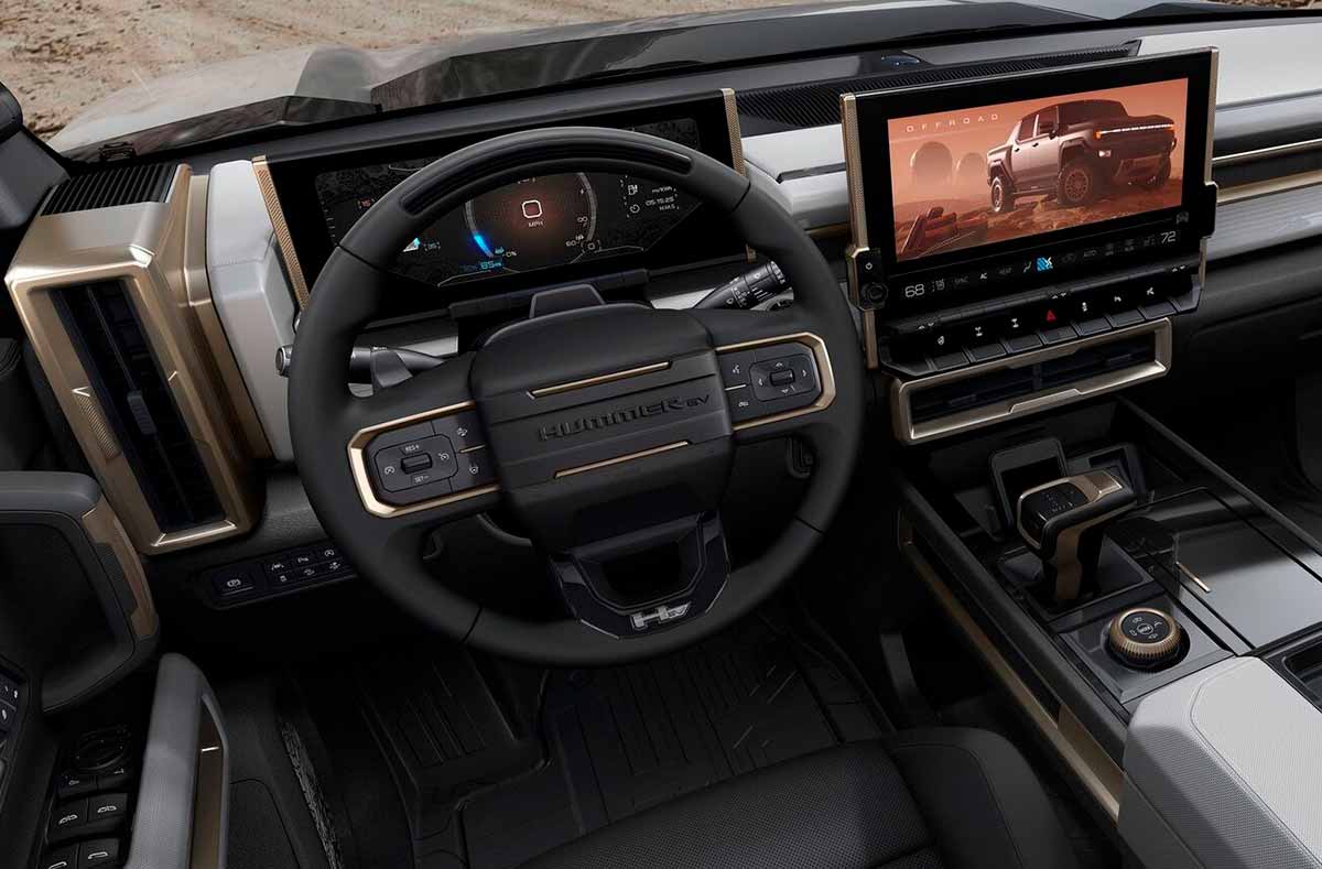 gmc-hummer-ev-camioneta-interior-pantalla