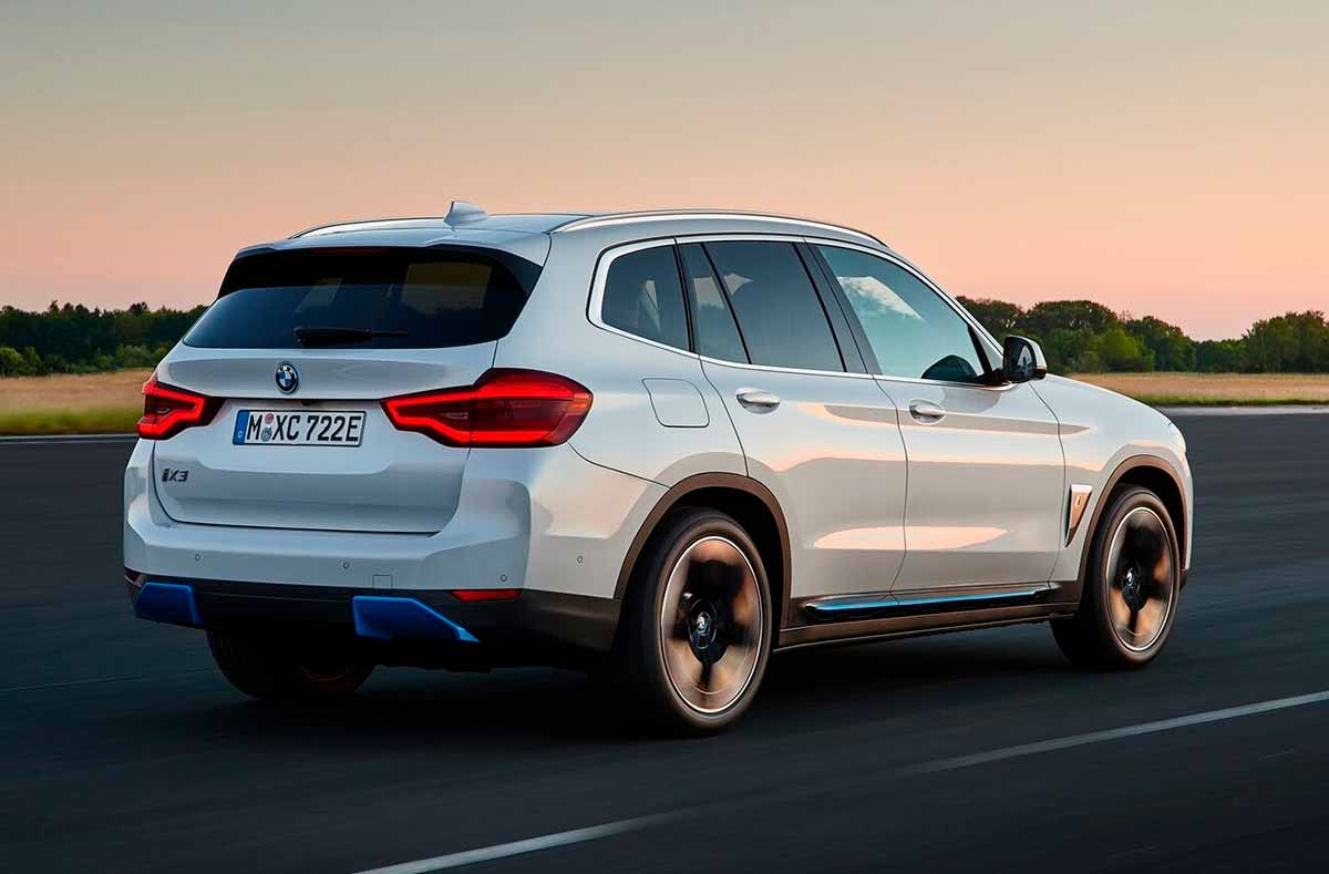 bmw-ix3-exterior-atras