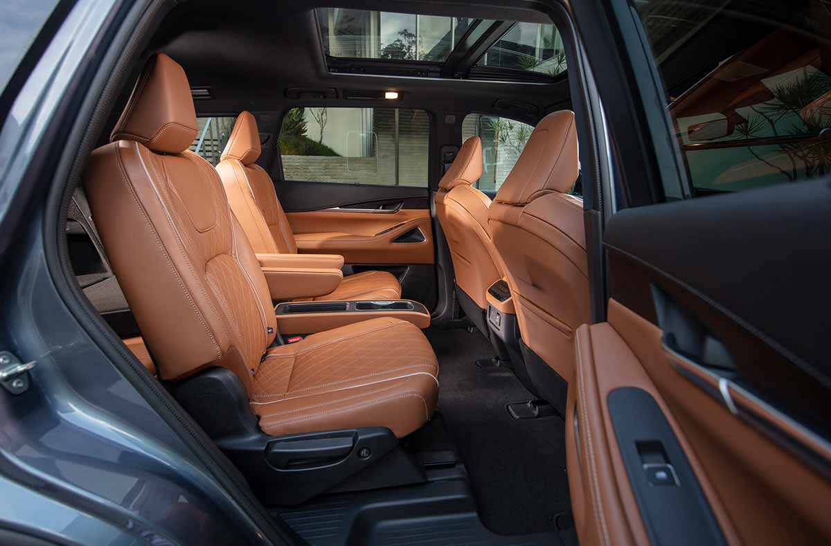 cabina interior de suv