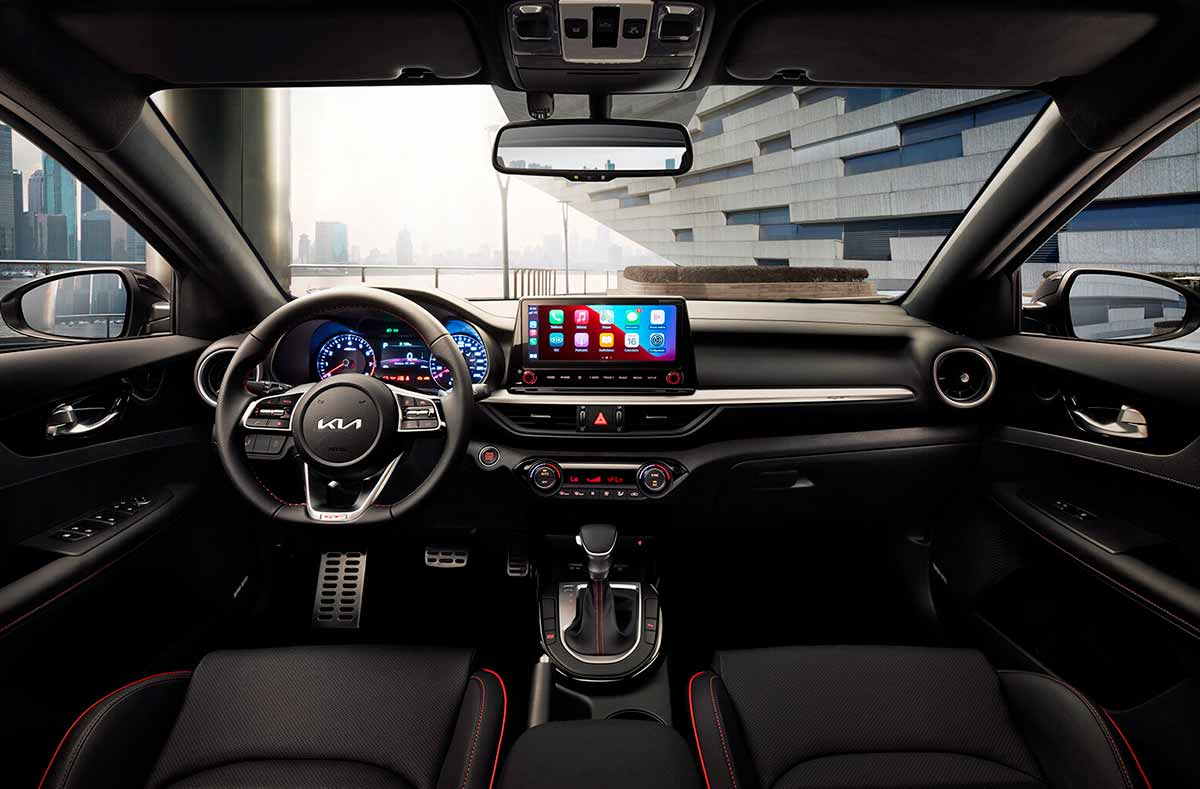 interior del kia forte