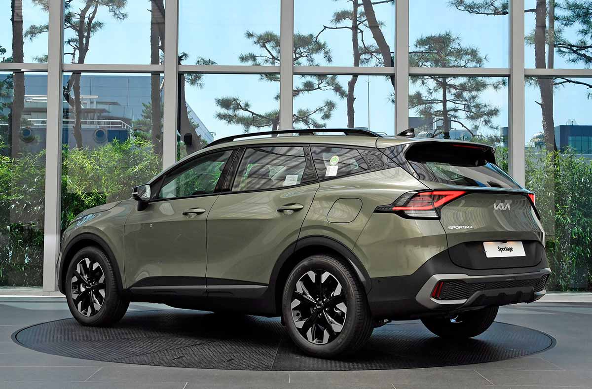 kia-sportage-2023-exterior-lado