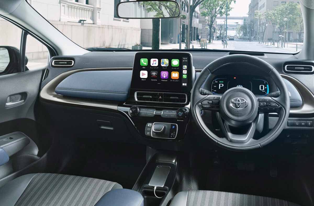 interior del nuevo prius c