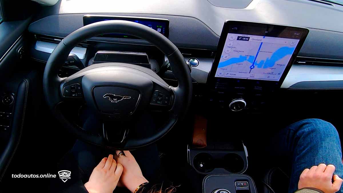 Ford BlueCruise: sistema de conducción inteligente