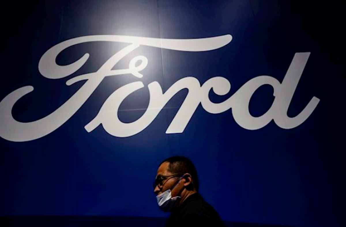 Ford firma acuerdo para asegurar el suministro de chips