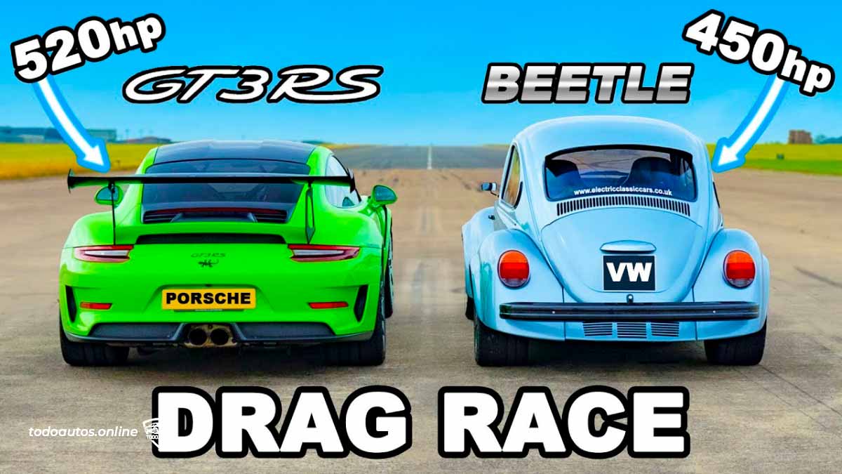 Vocho vs Porsche 911 en un carrera de velocidad