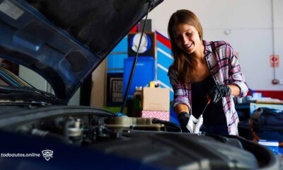 ¿Cómo reviso el aceite de la transmisión automática sin vara?